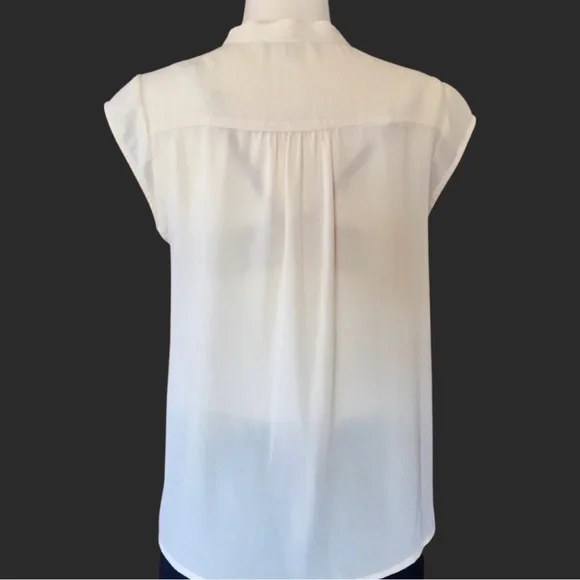 Ro & De Sleeveless Cream Blouse – Size Small - Picture 3 of 8